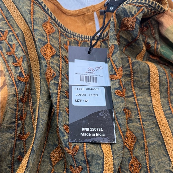 Chic Patchwork Mini Dress - Picture 3 of 3